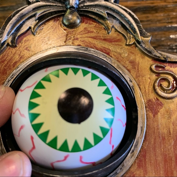 Halloween Doorbell Eye Creepy Talks Animated Talks - Picture 2 of 7